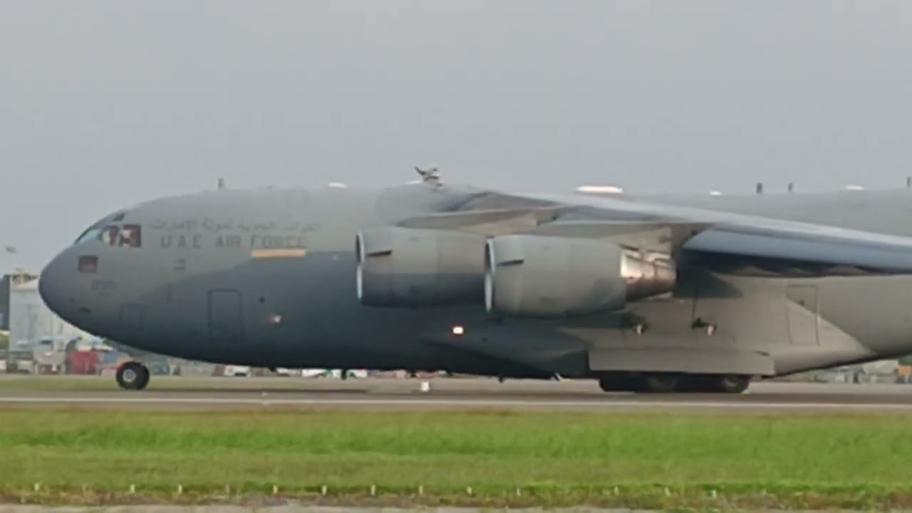 තම රට බලා පිටත් වෙයි UAE ගුවන් යානය මගින් රැගෙන ආ වාහන රැගෙන #motivation #aviation #srilankans 