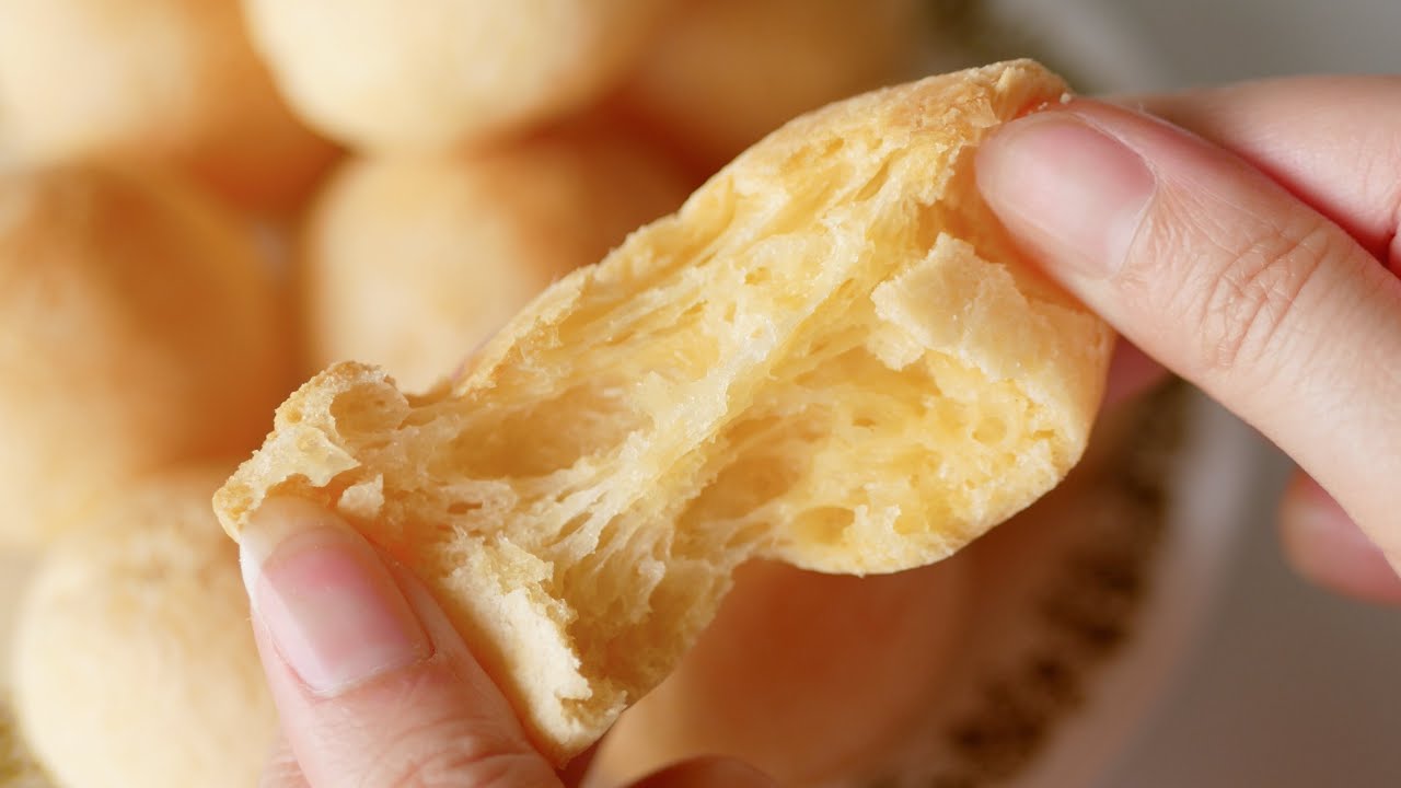 Pão De Queijo // Brazilian Cheese Bread