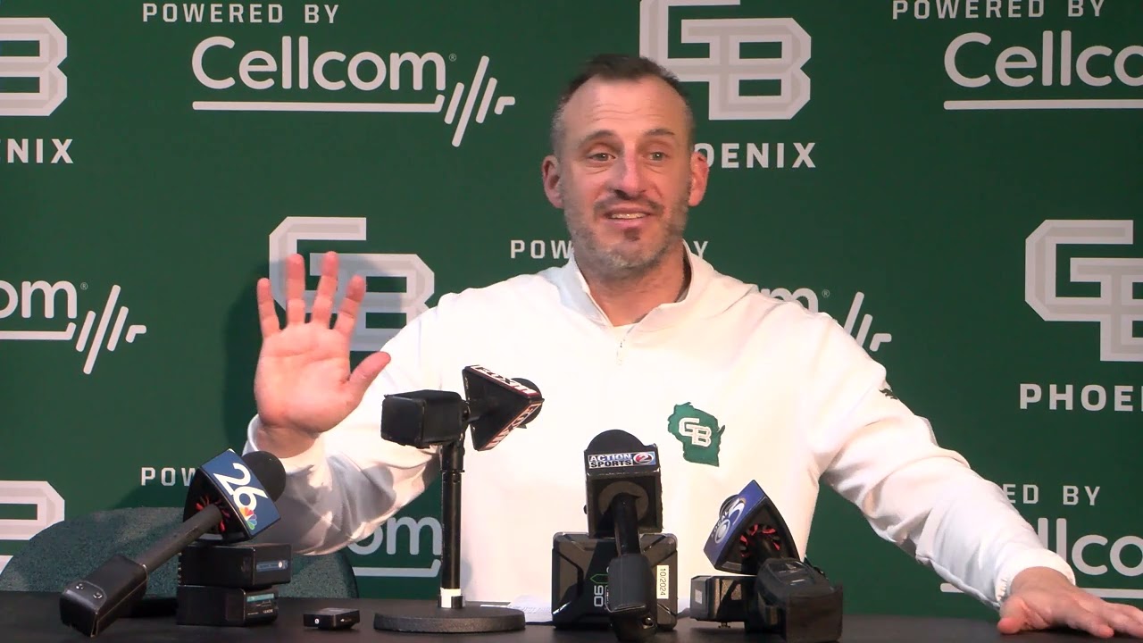 Coach Gottlieb Presser vs Michigan Tech