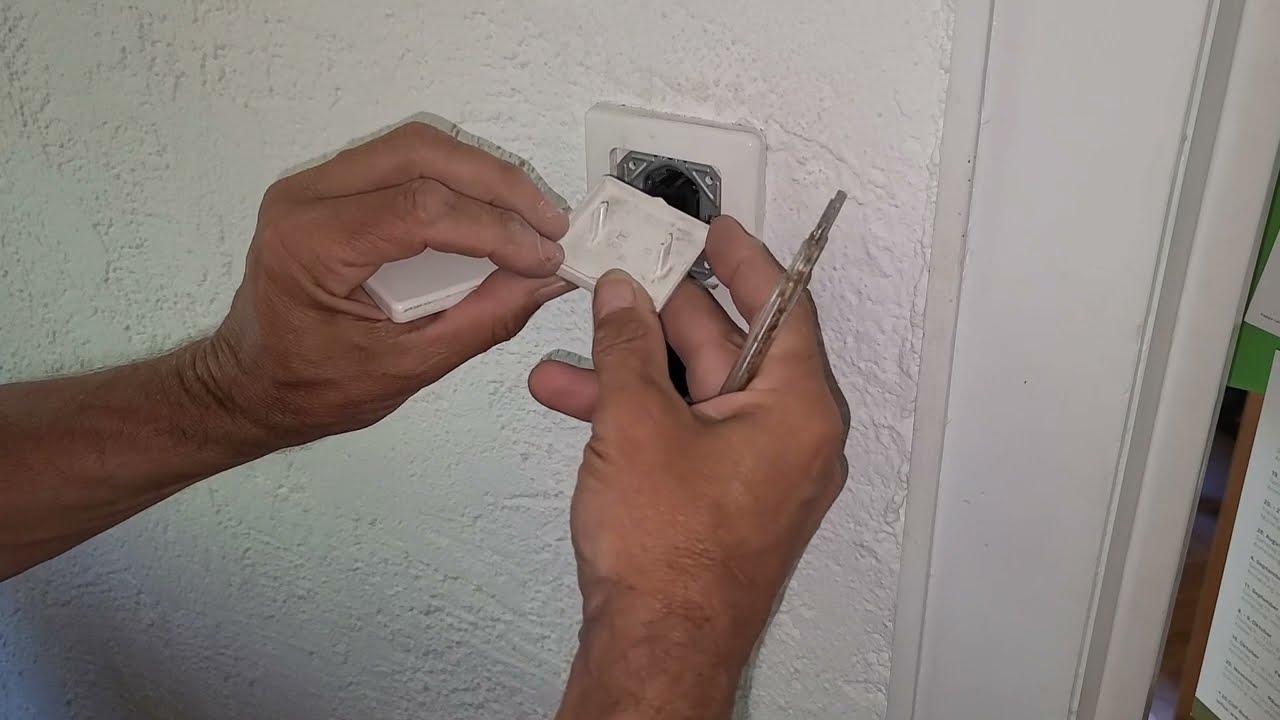 Lichtschalter klemmt reparieren