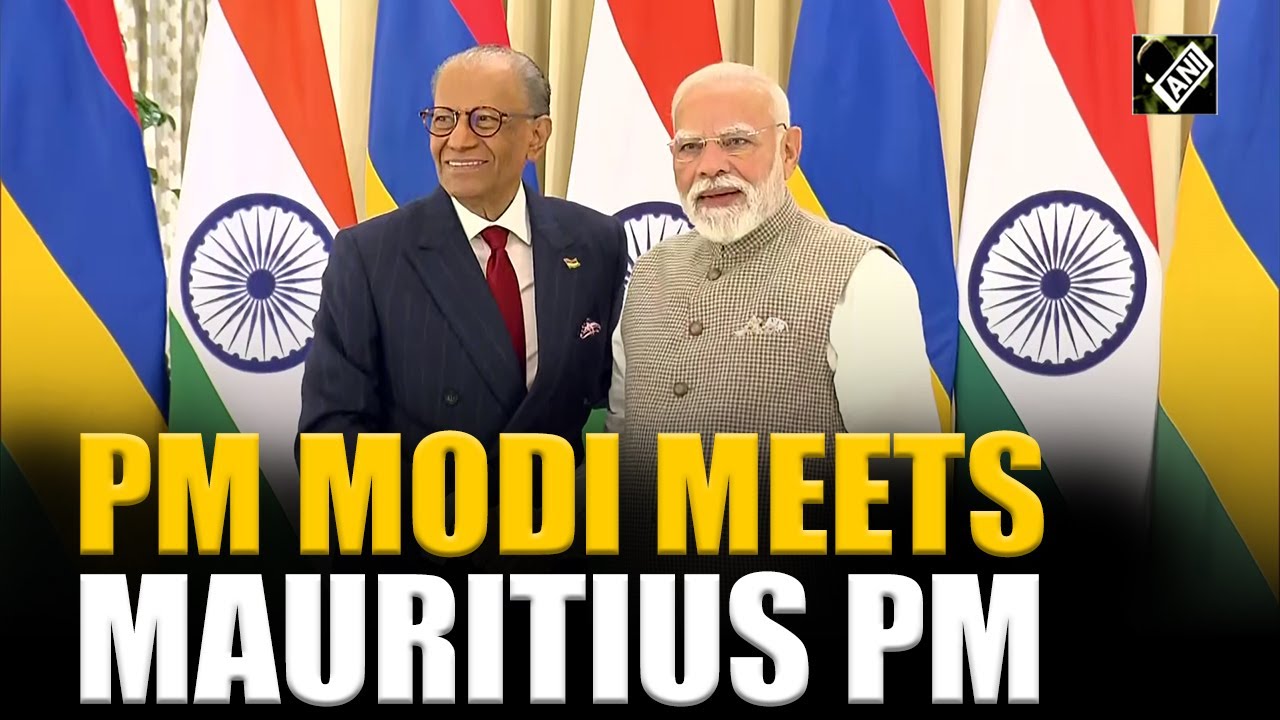 PM Modi meets Mauritius PM Dr. Navinchandra Ramgoolam in Varanasi