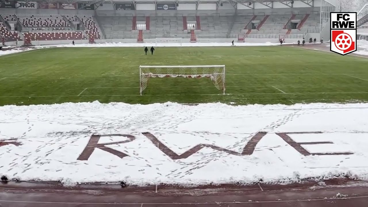 FC Rot-Weiß Erfurt - Schneeschnippen im Steigerwaldstadion