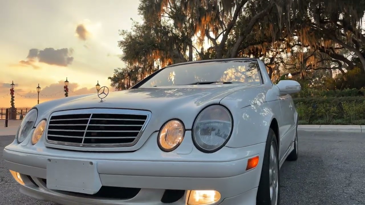 38k Mile Mercedes-Benz CLK 320 - Close Up Walk Around 