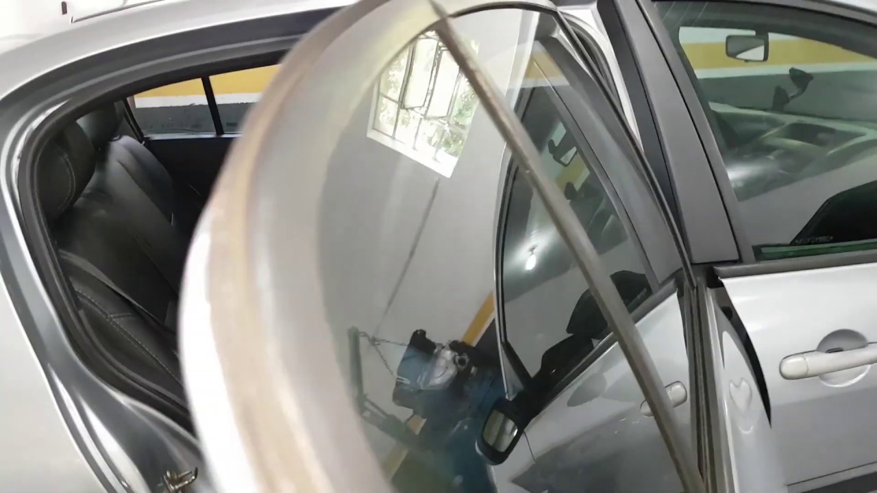 Renault Megane - Sedan ou Grand Tour - Porta malas não abre - Como abrir manualmente