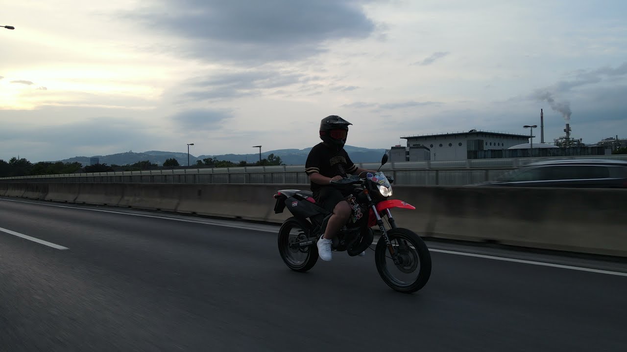 Moped life