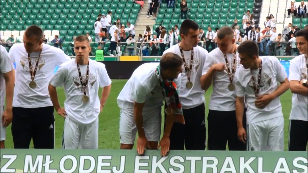 Skrót meczu Młodej Legii z Widzewem + doping + radość