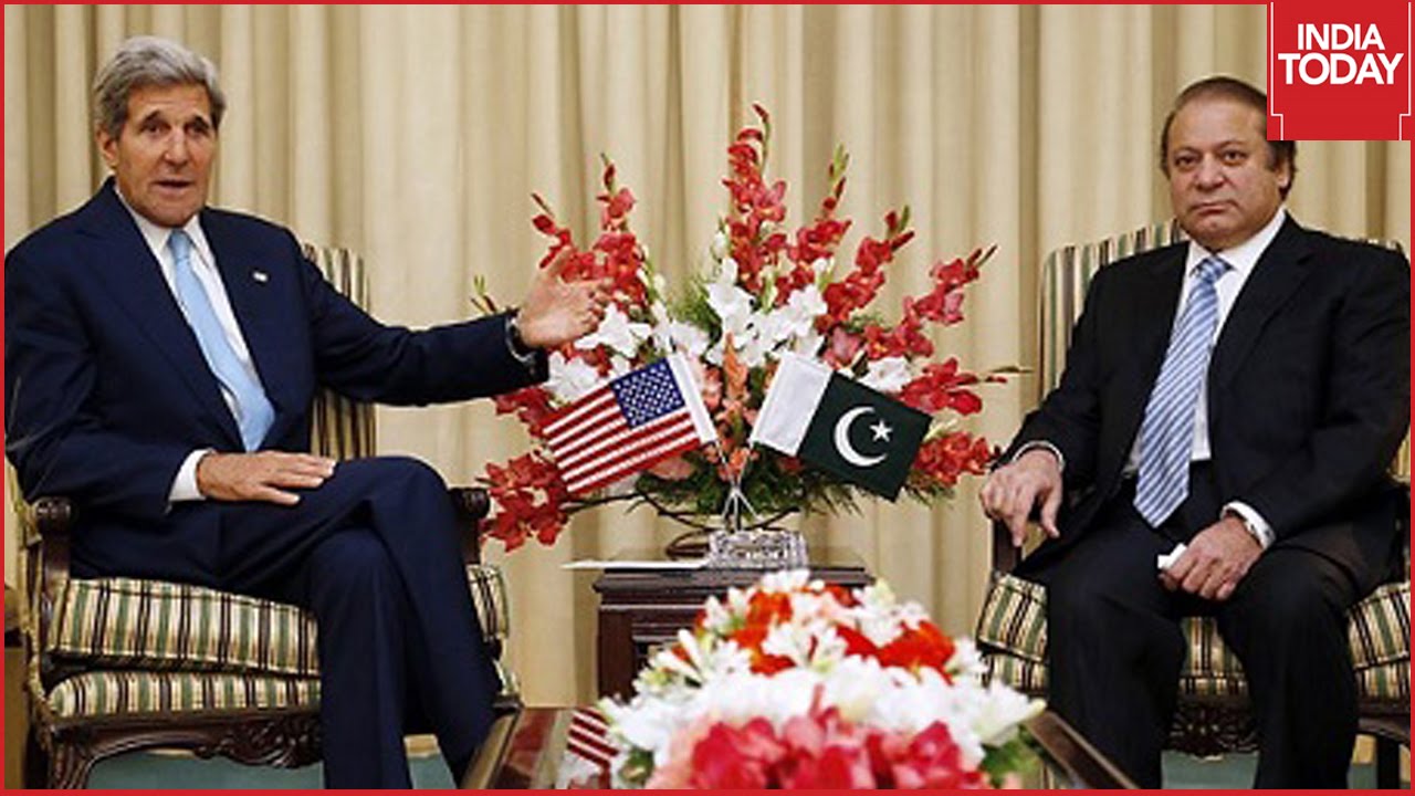 Nawaz Sharif meets John Kerry; seeks US role in Kashmir dispute