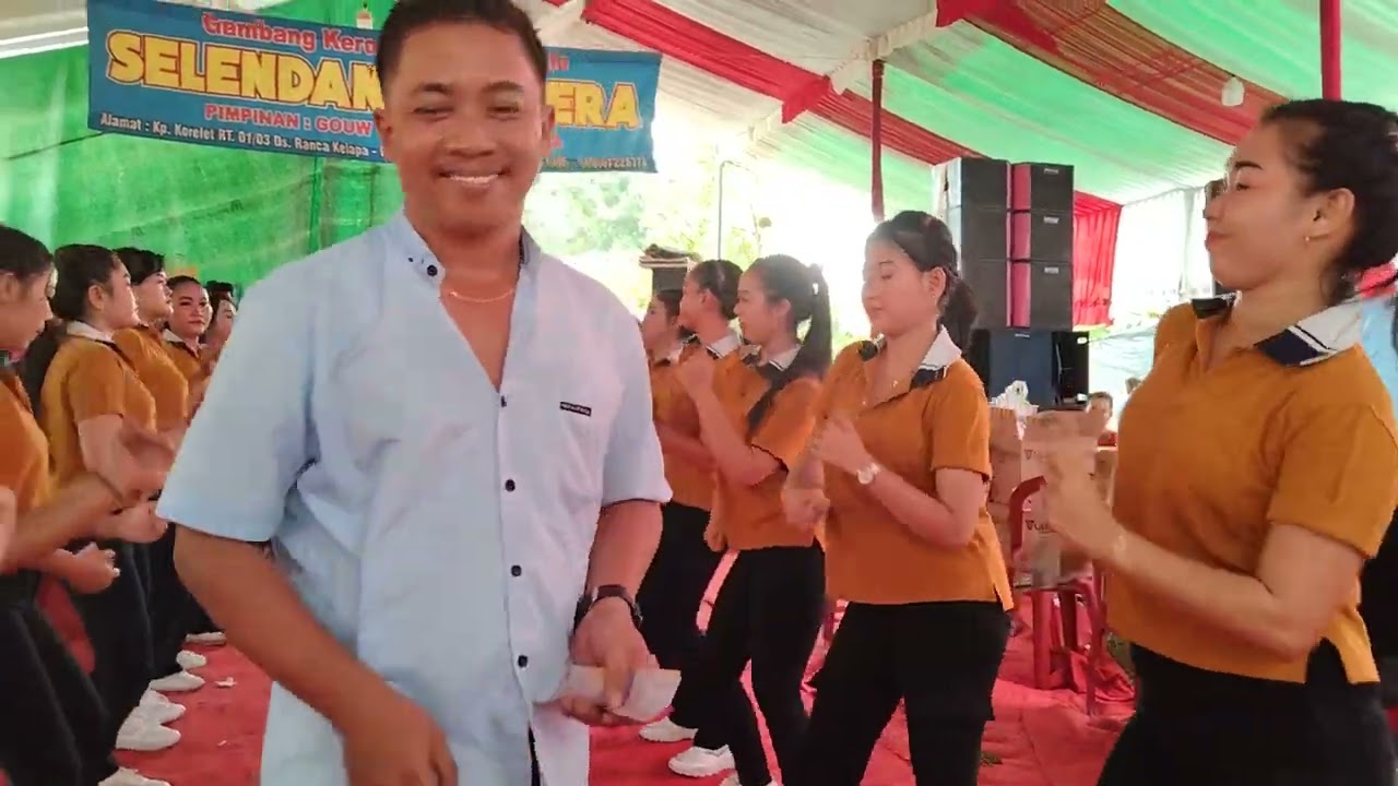 live simpak.banjir saweran penari selendang sutera.