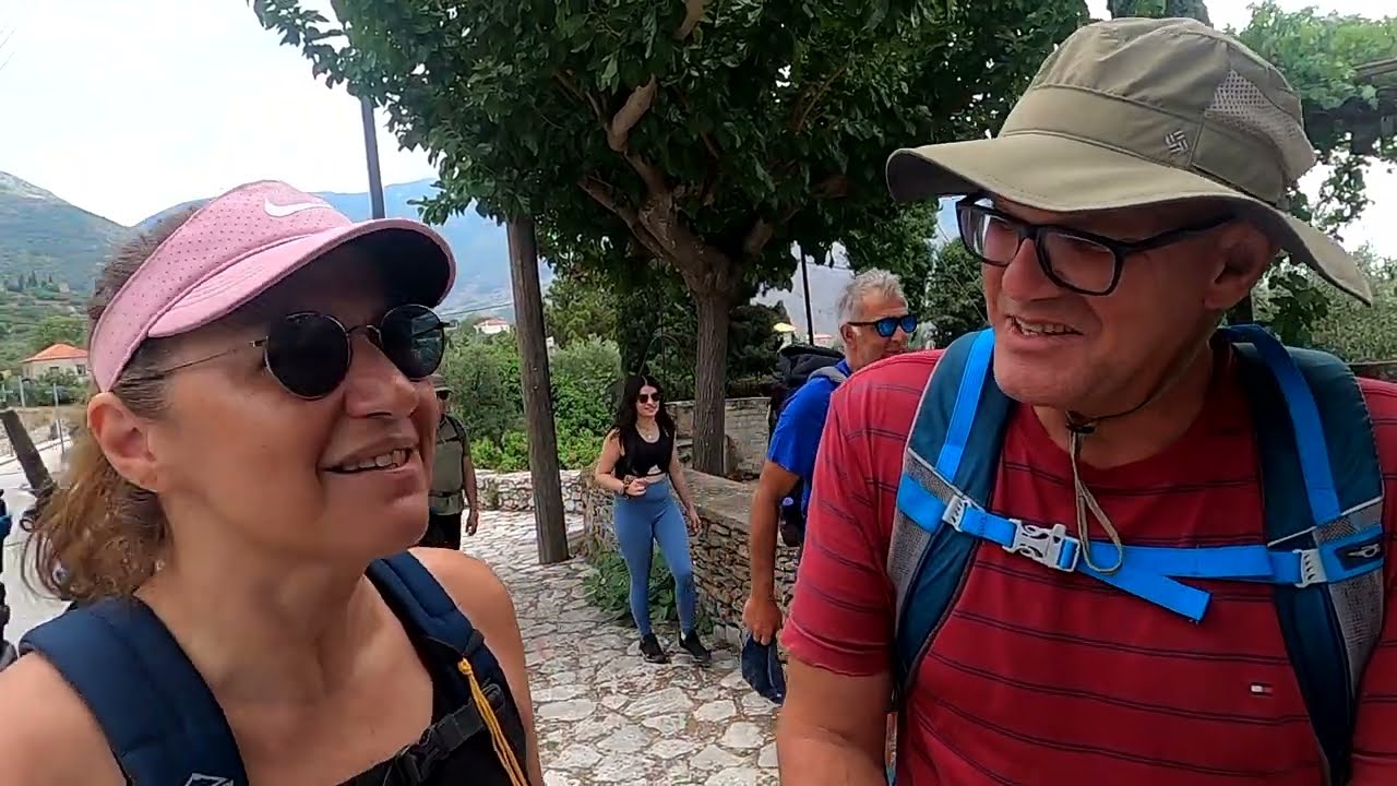 Πεζοπορία στη Μεσσηνιακή Μάνη / Τραχήλα-Θαλάμες-Λαγκάδα