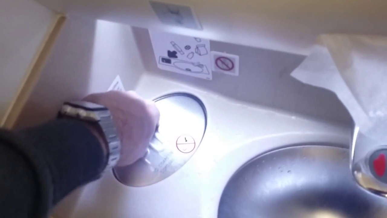 REVIEW TOILET EC-MIO Air Europa Airbus A330-343 - cn 1624 | VIAJE A MADRID AUDIOVISOR