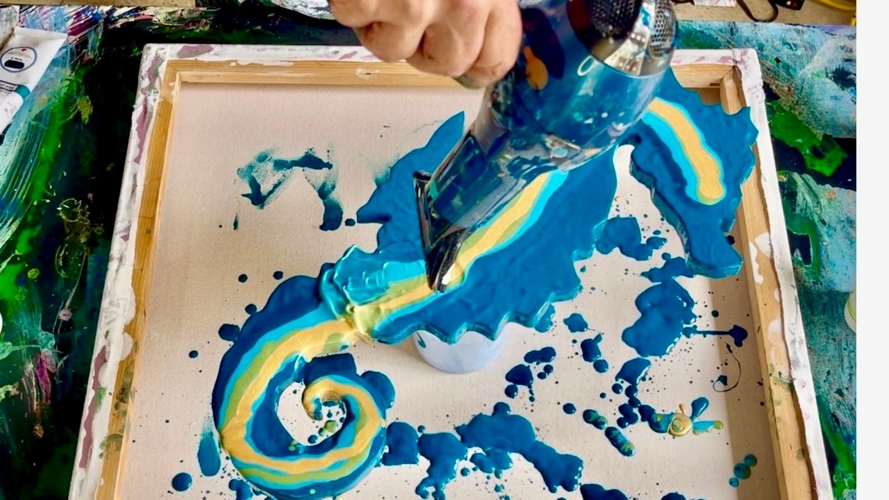 Using A Hairdryer To Paint A Seahorse!