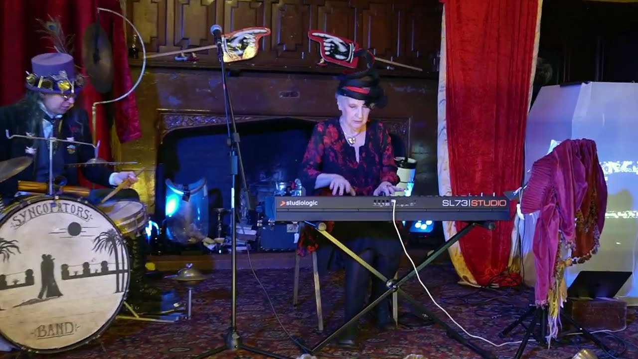 Maria Evans ~ Ragtime music at Surrey Steampunk Convivial 2022