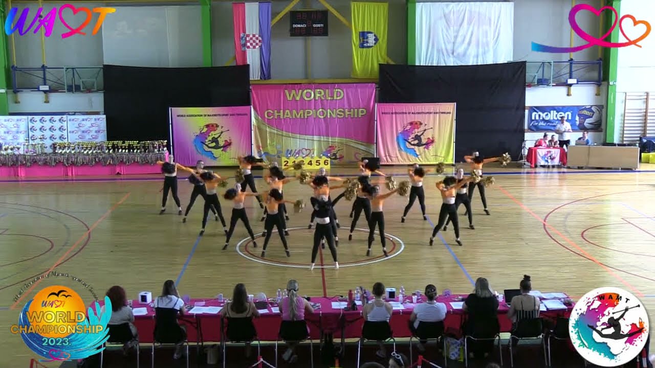 Pom Pom Senior Stage- Marionetky DDMÚL, Czech Republic