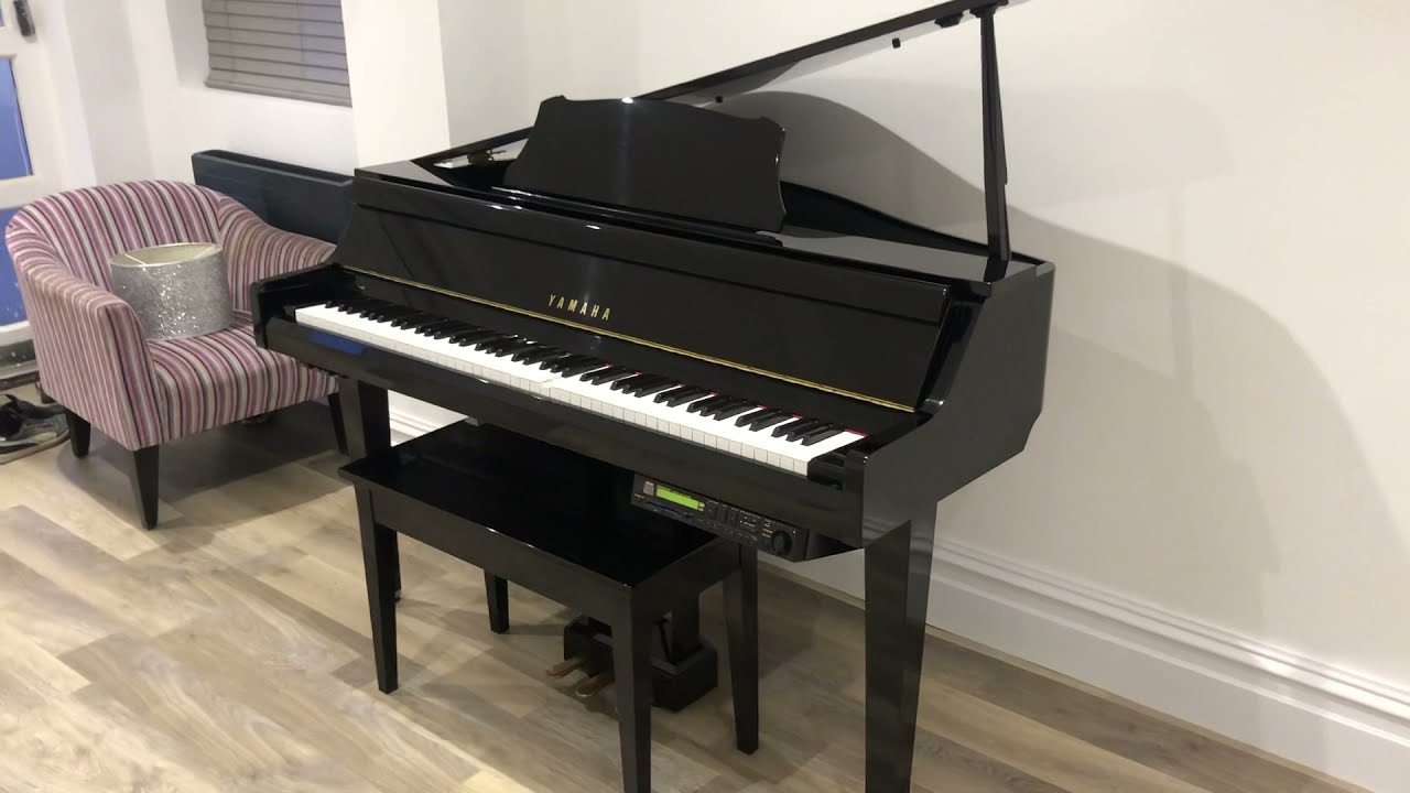 Yamaha Grantouch Digital Disklavier baby Grand Piano