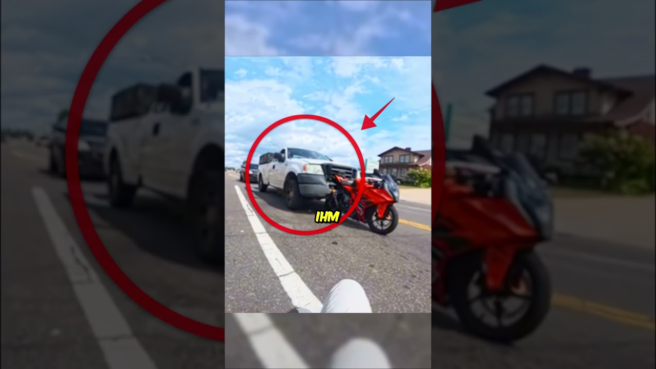 Der Biker stand an einer Ampel und das passierte 😳