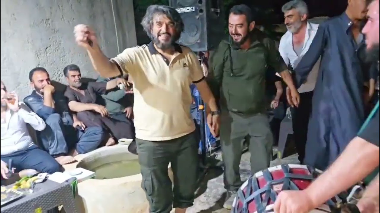 حفل عقد قران. أسيد ناعس كفردريان
