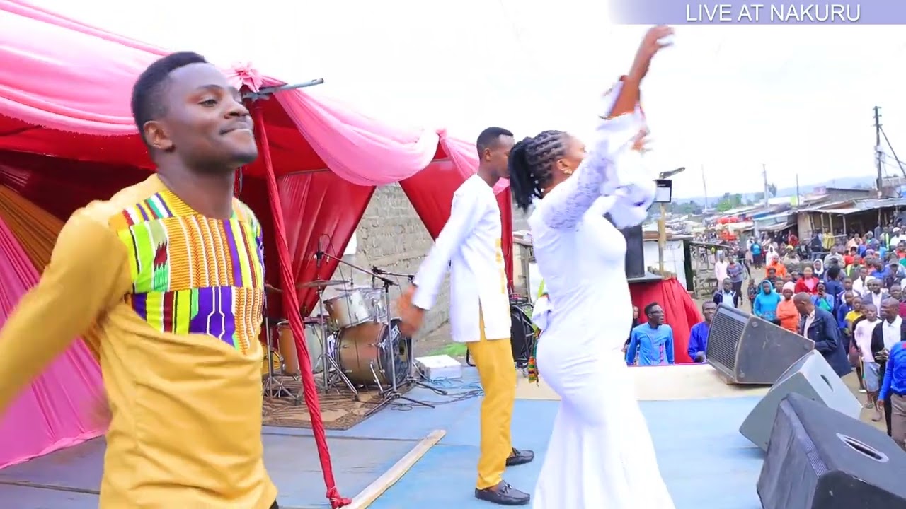 SEE WHAT DOROTHY DID AT NAKURU WHILE SINGING HER SONG_MWAMINIFU