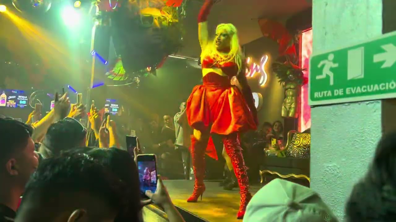 Gala varo Drag Race Royalty El Salvador - Abracadabra Lady Gaga