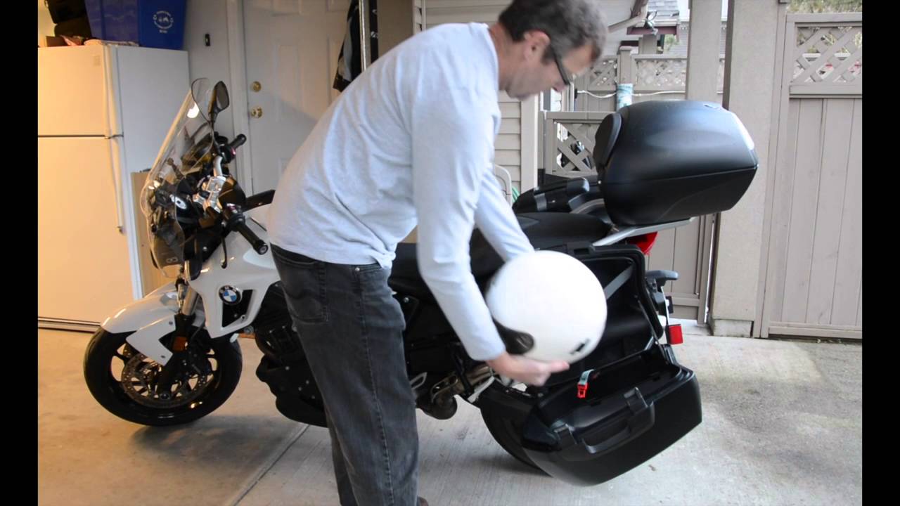 2012 BMW F800R with Panniers & Rear Case
