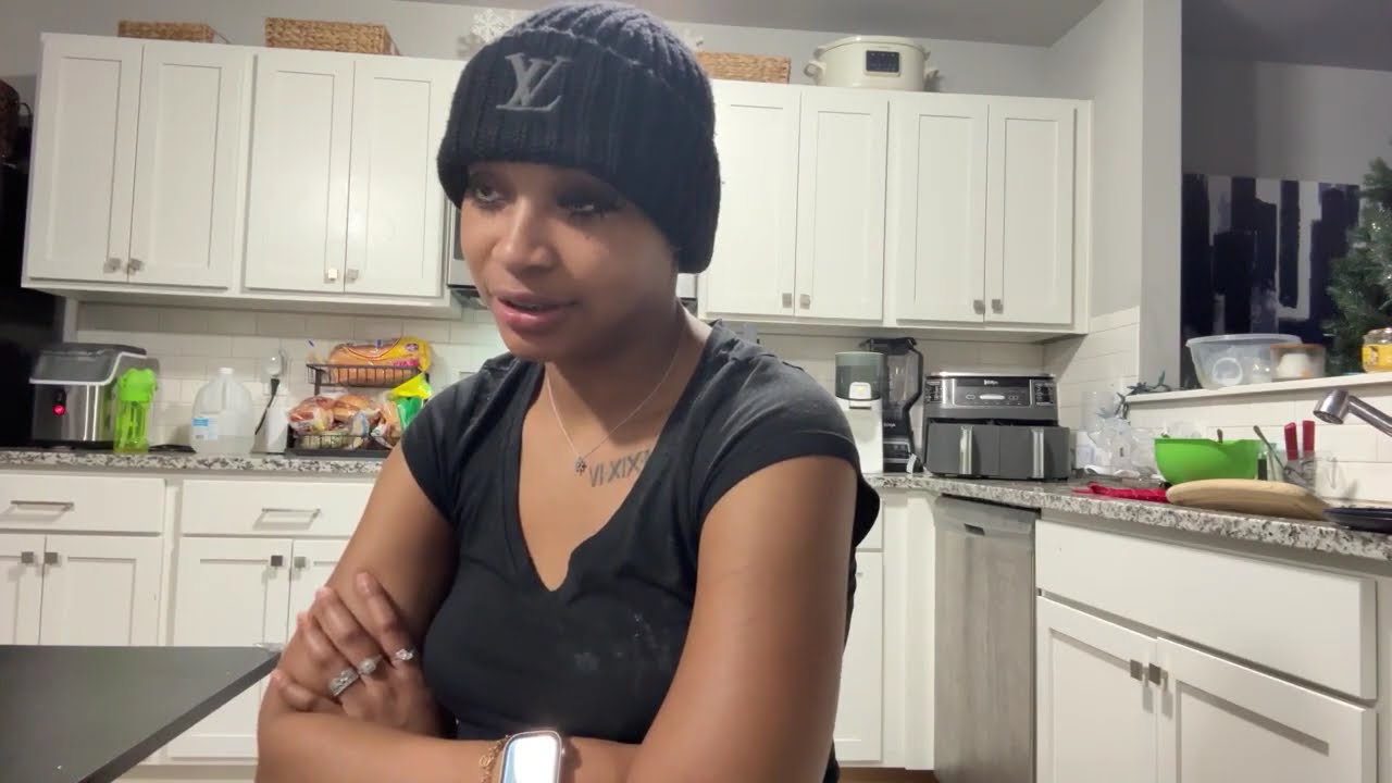 💅🏽 EKane LIVE 💅🏽 Whining Dinner, Neighbors Moving, Mystery Package & more… 🐜