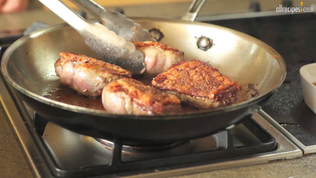 Pan roasted duck breasts with raspberry sauce - Allrecipes.co.uk