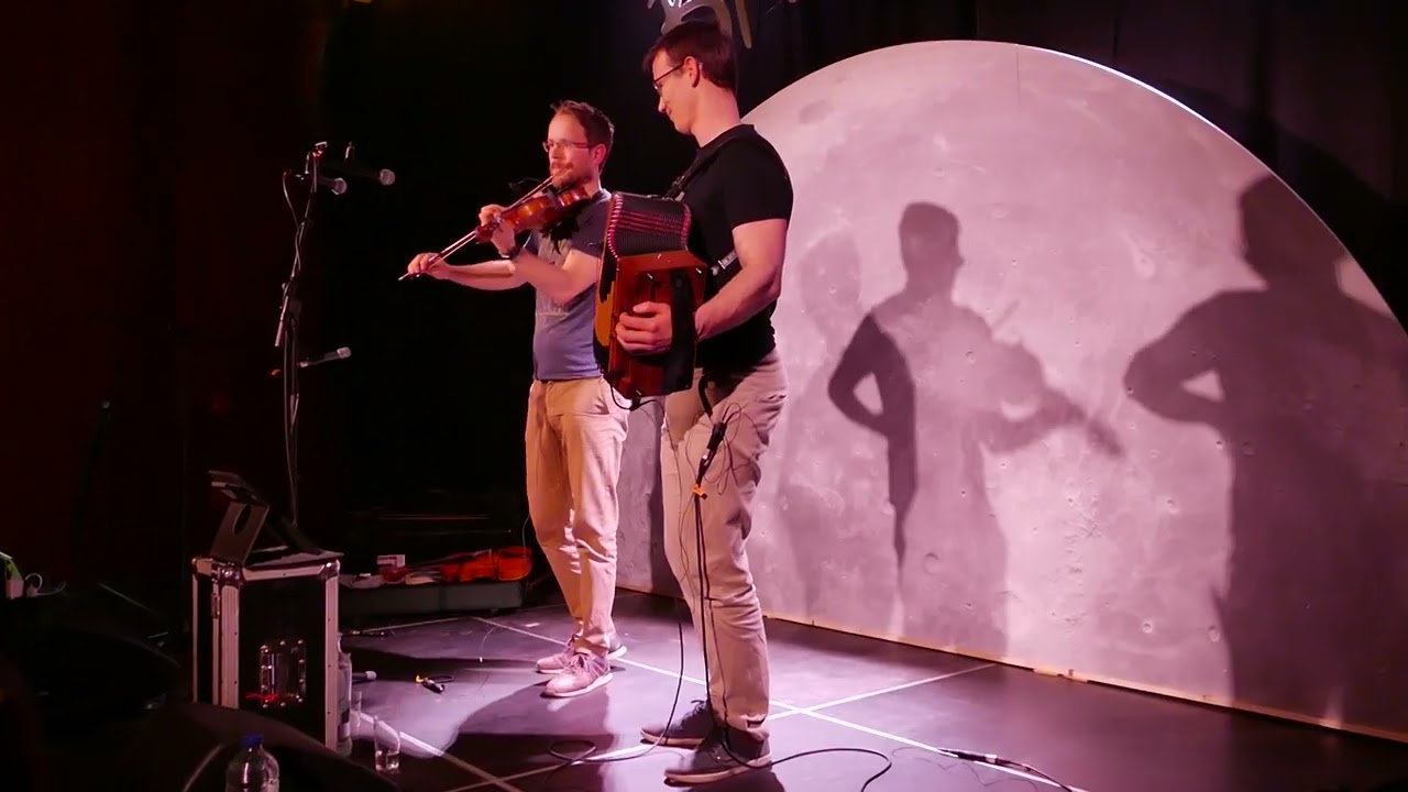 Folk Moon Rising at Balhalla   DUO CLERCX   II