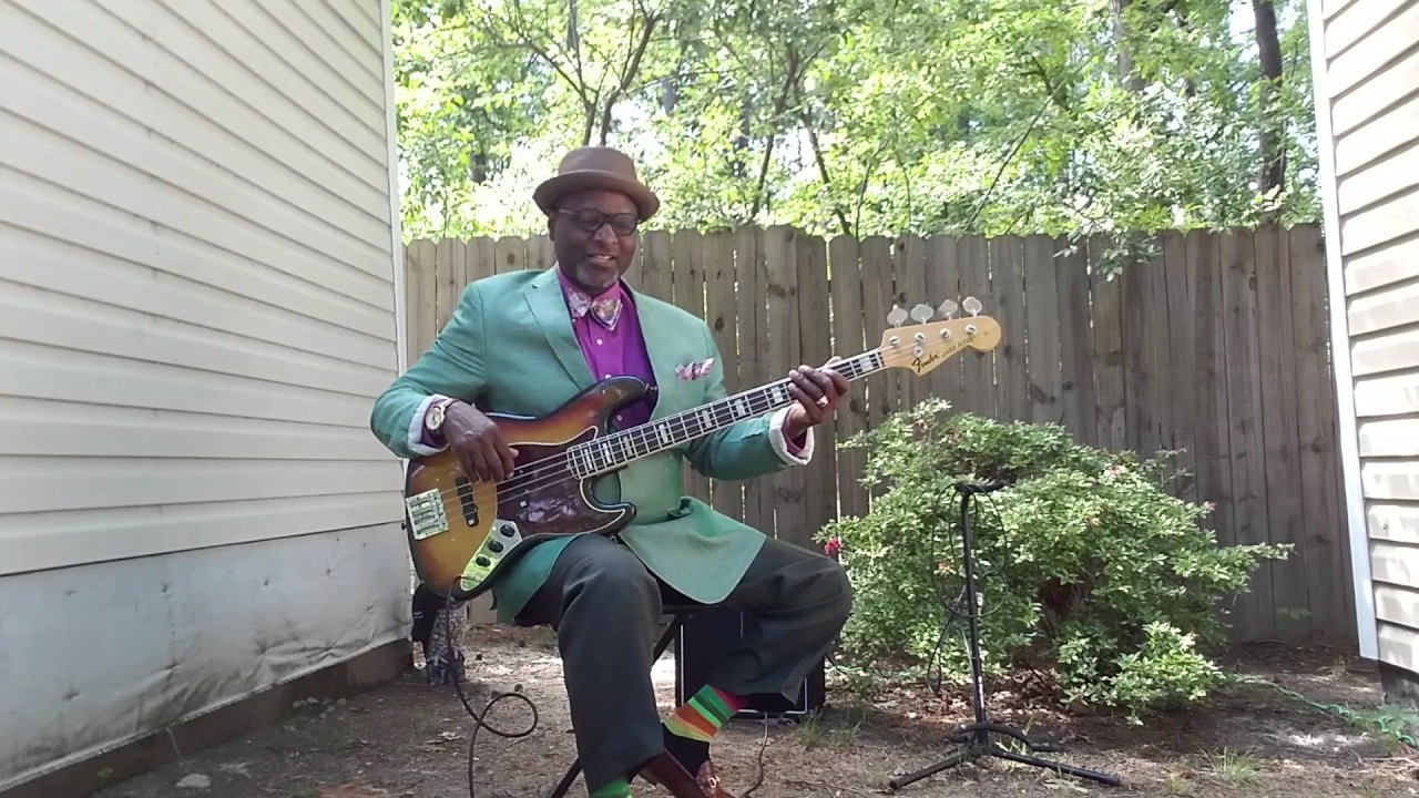1969 Fender JAZZ Bass with switchable SEYMOUR DUNCAN  PICKUPS AND PREAMP