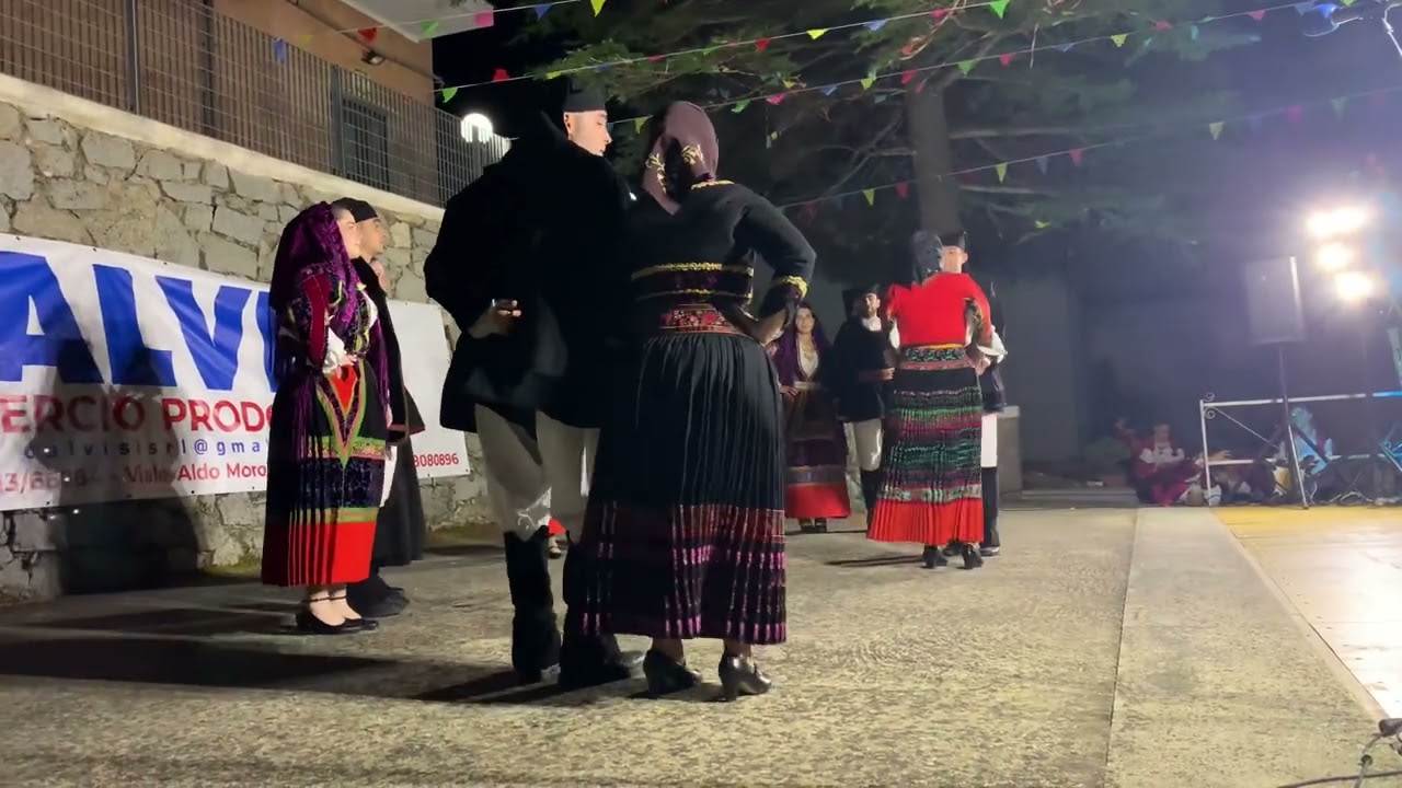 Gruppo Folk Sa Bitha di Bitti - Su Dillu