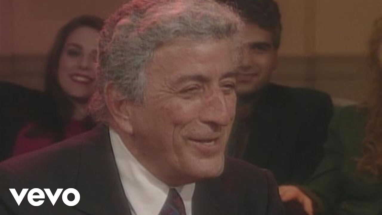 Tony Bennett - Santa Claus Is Comin' to Town (from A Family Christmas)