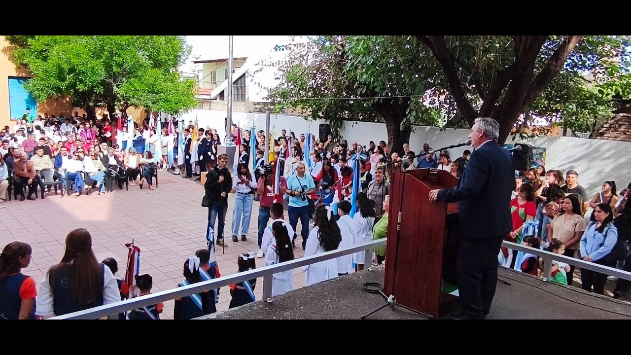 Cruz del Eje comenzó el ciclo lectivo 2026 con un emotivo acto en la Escuela Ernesto A. Bavio