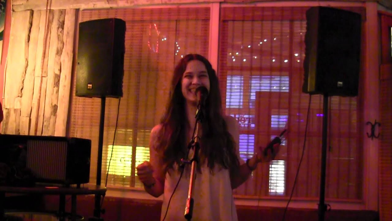 Nina - Kisses | Siegen StorySLAM