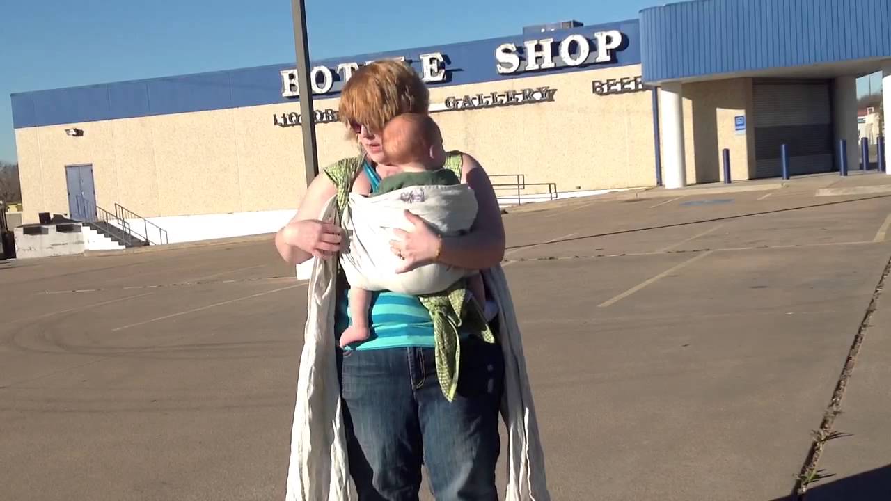 Tandem babywearing with double hammock