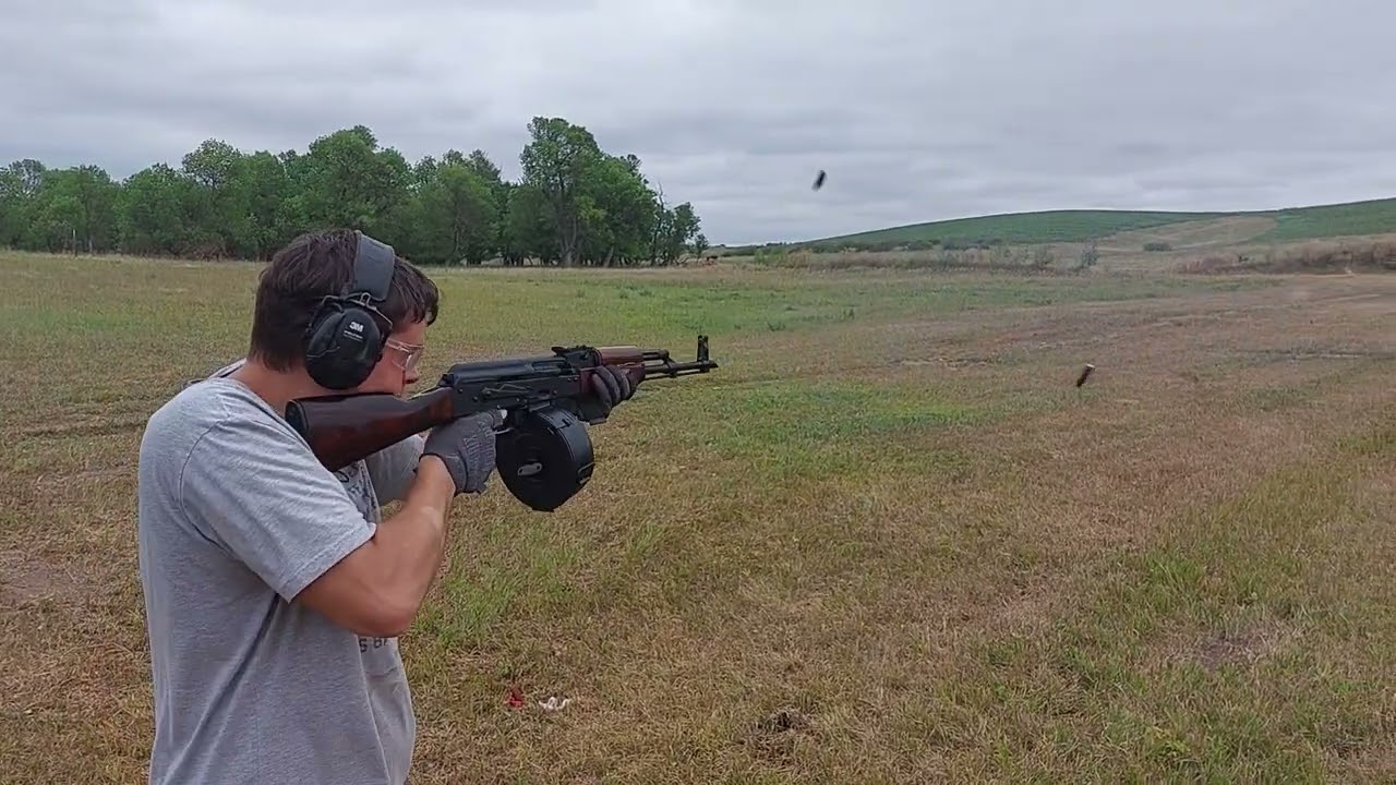 Full Auto AKM 7.62x39 75rd mag dump
