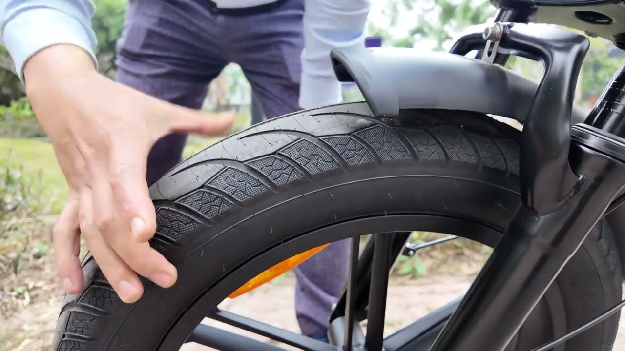 Chiếc xe Engwe M1 này có thể thay thế xe máy đi làm hàng ngày