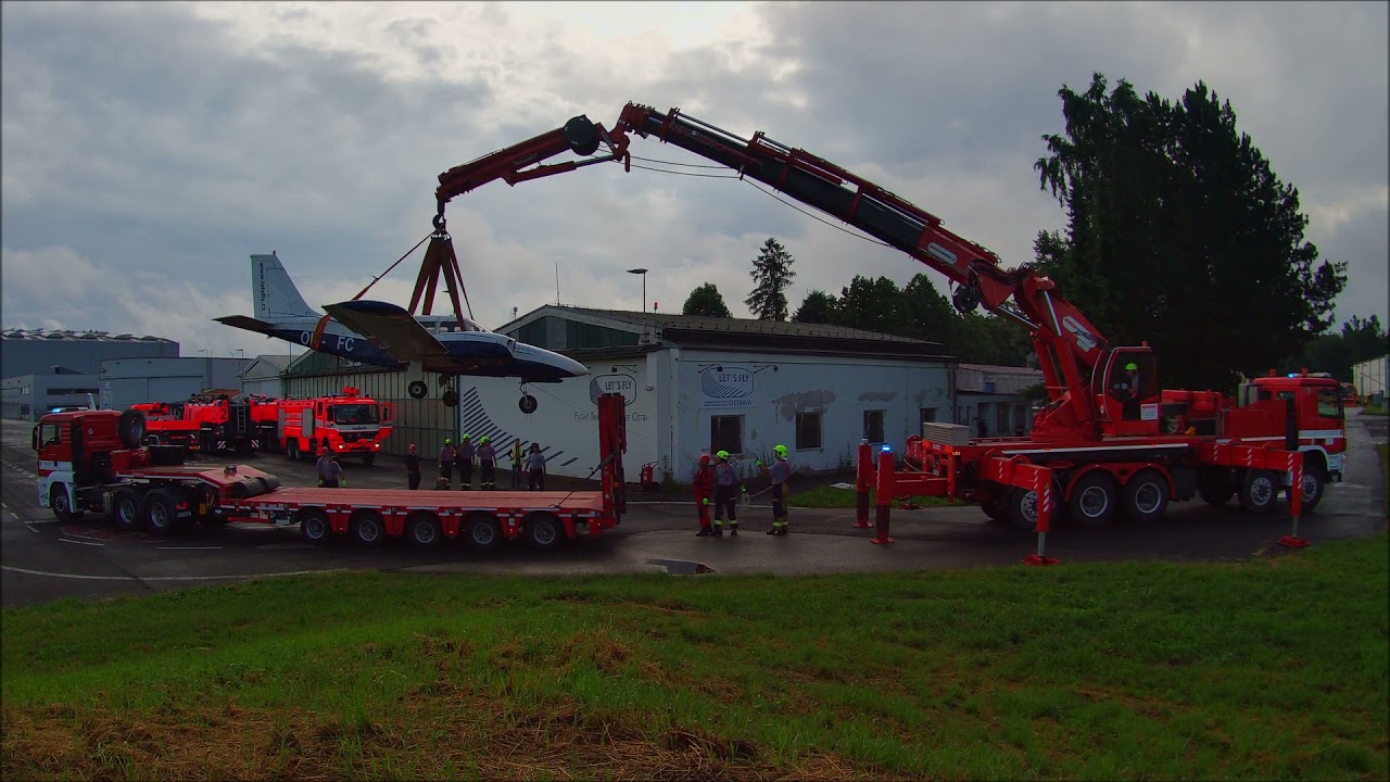 Hasiči Airport Ostrava - Přesun výcvikového letadla