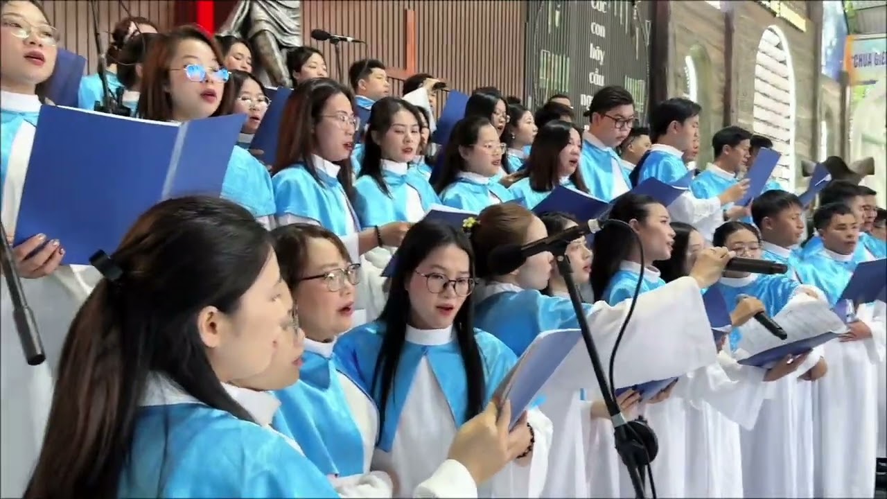Nữ Vương Hoà Bình - St: Hải Linh | Ca đoàn Di Dân GP Hà Tĩnh tại MN | Anton Music 