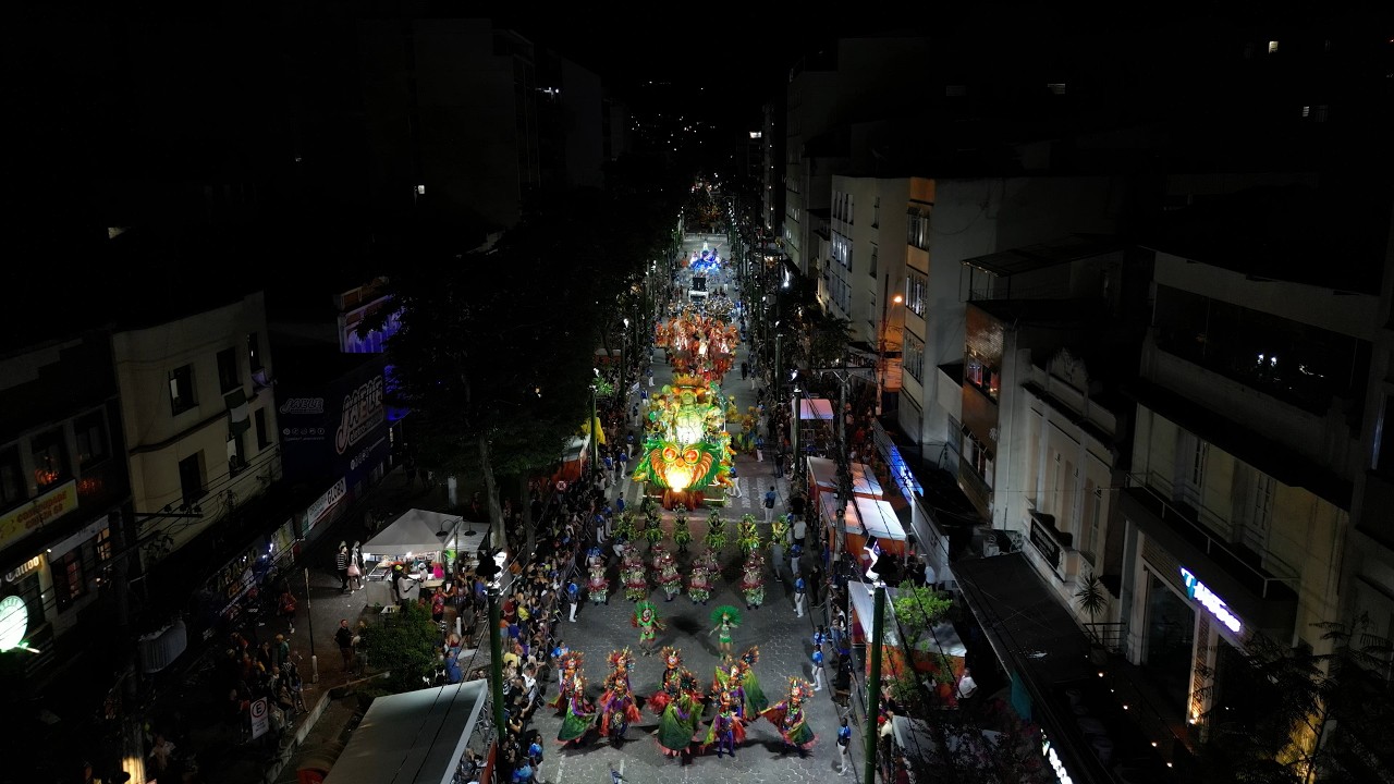Carnaval 2026 | Nova Friburgo | Raio de Luar levou tradição da Jurema Sagrada para avenida