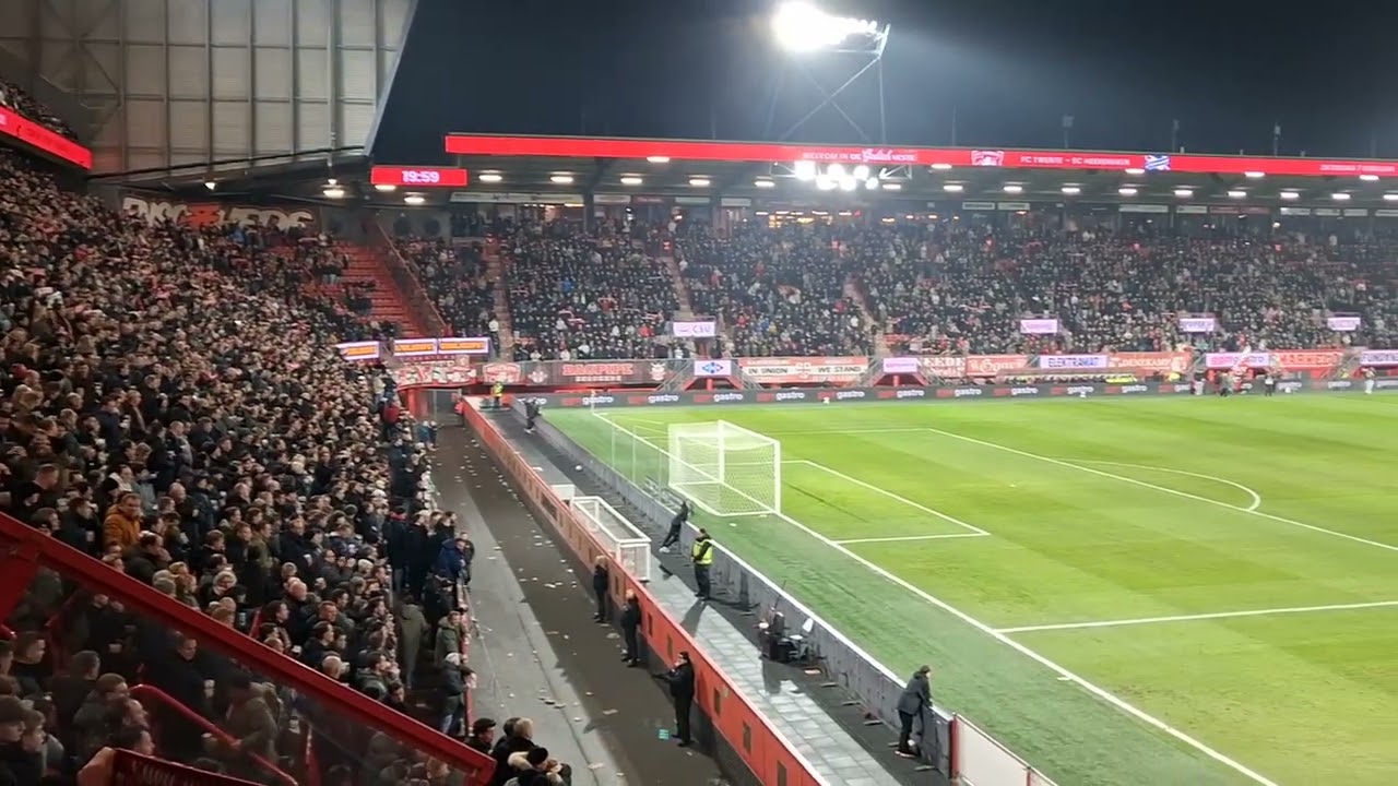 Spelers opkomst FC Twente - Heerenveen 