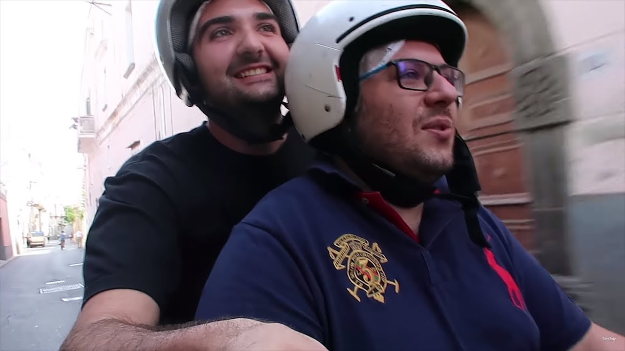 TONY TUBO E T4TINO CON IL MOTORINO! VLOG SULL'ISOLA DI PROCIDA