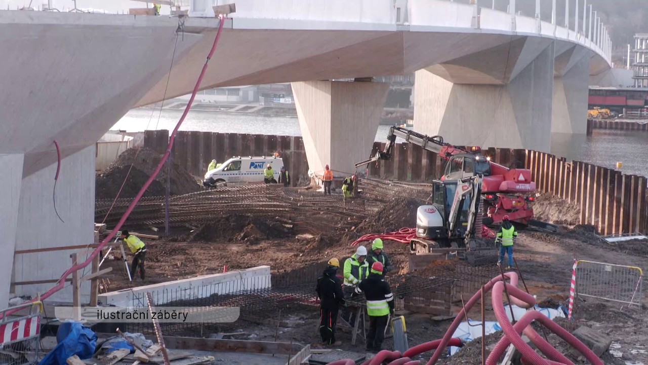 Stavba Dvoreckého mostu se prodraží o 395 milionů