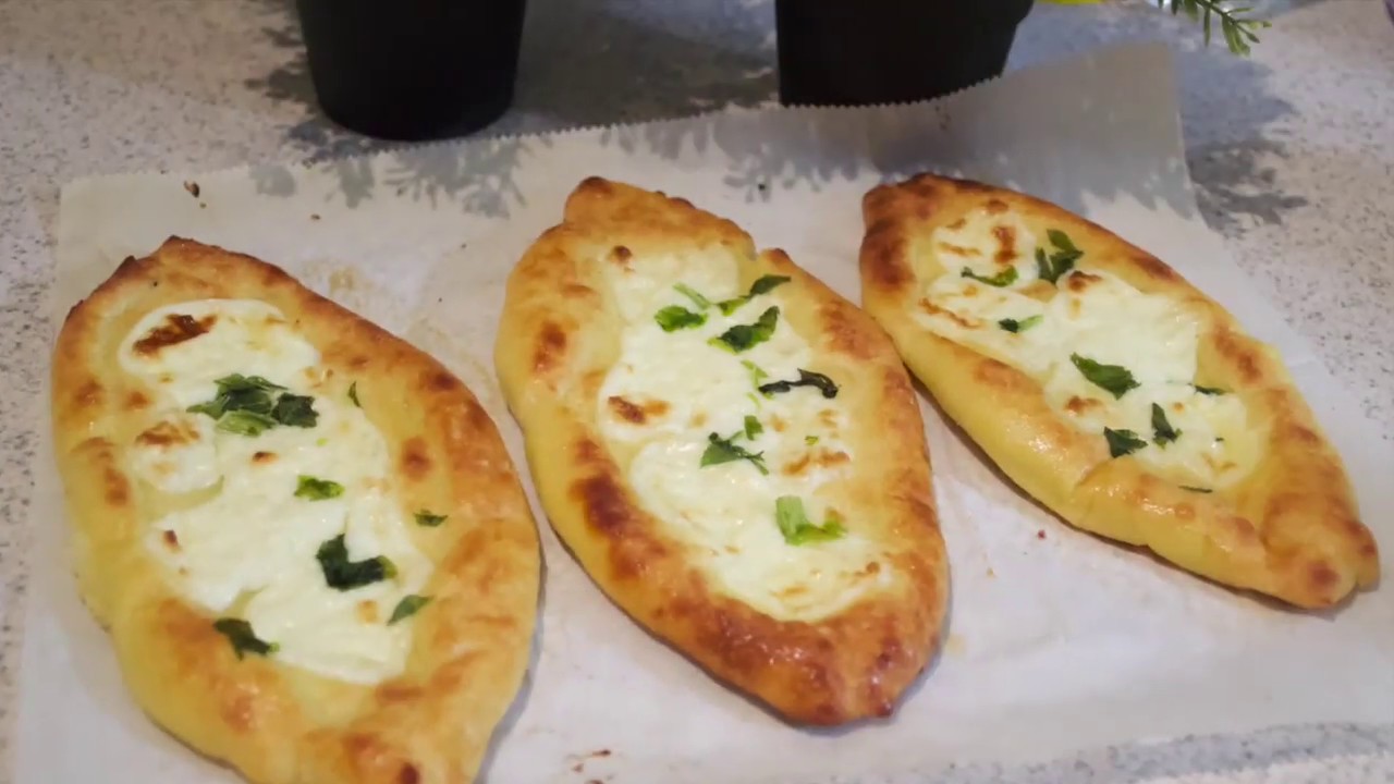 معجنات ريوك (فطور) كيتو/ خبز كيتو فطاير بالجبن بطحين اللوز كيتو دايت  fathead dough cheese pie keto
