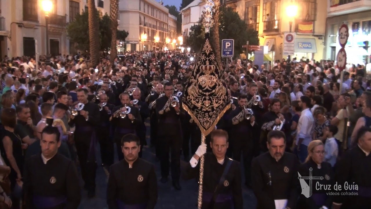 [HD] Las Cigarreras - Sobre los pies te lleva Sevilla - Coronación de la Virgen de la Salud