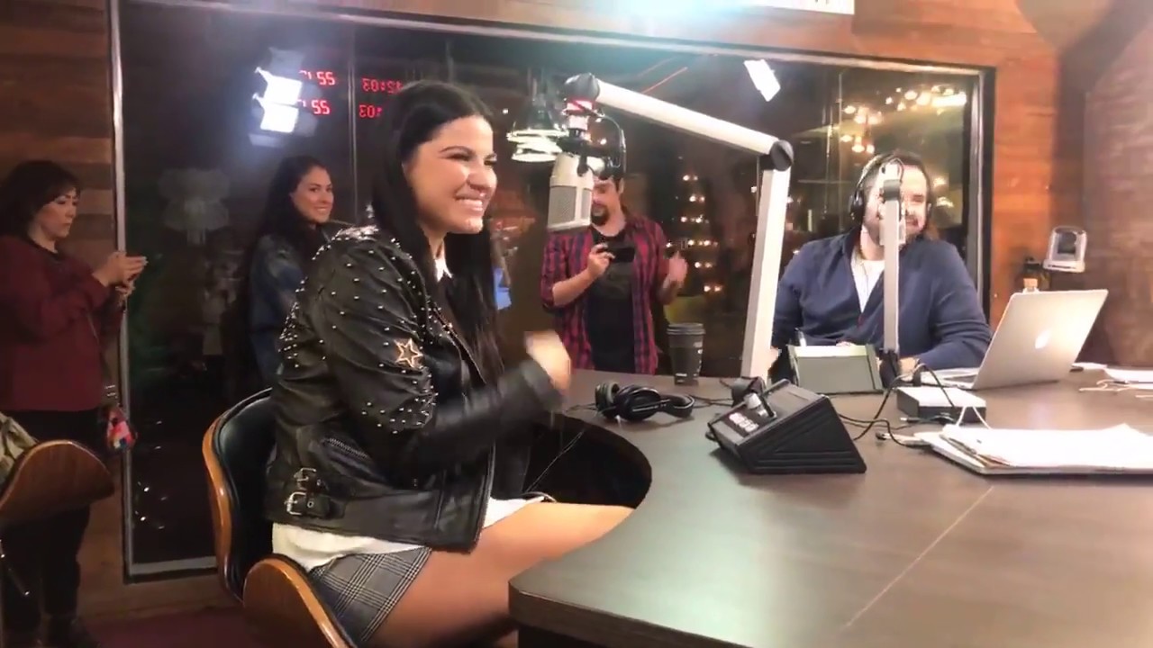 Maite Perroni e Ivan Sánchez Promocionando La Película Dibujando El Cielo En ExaFM Facebook Live
