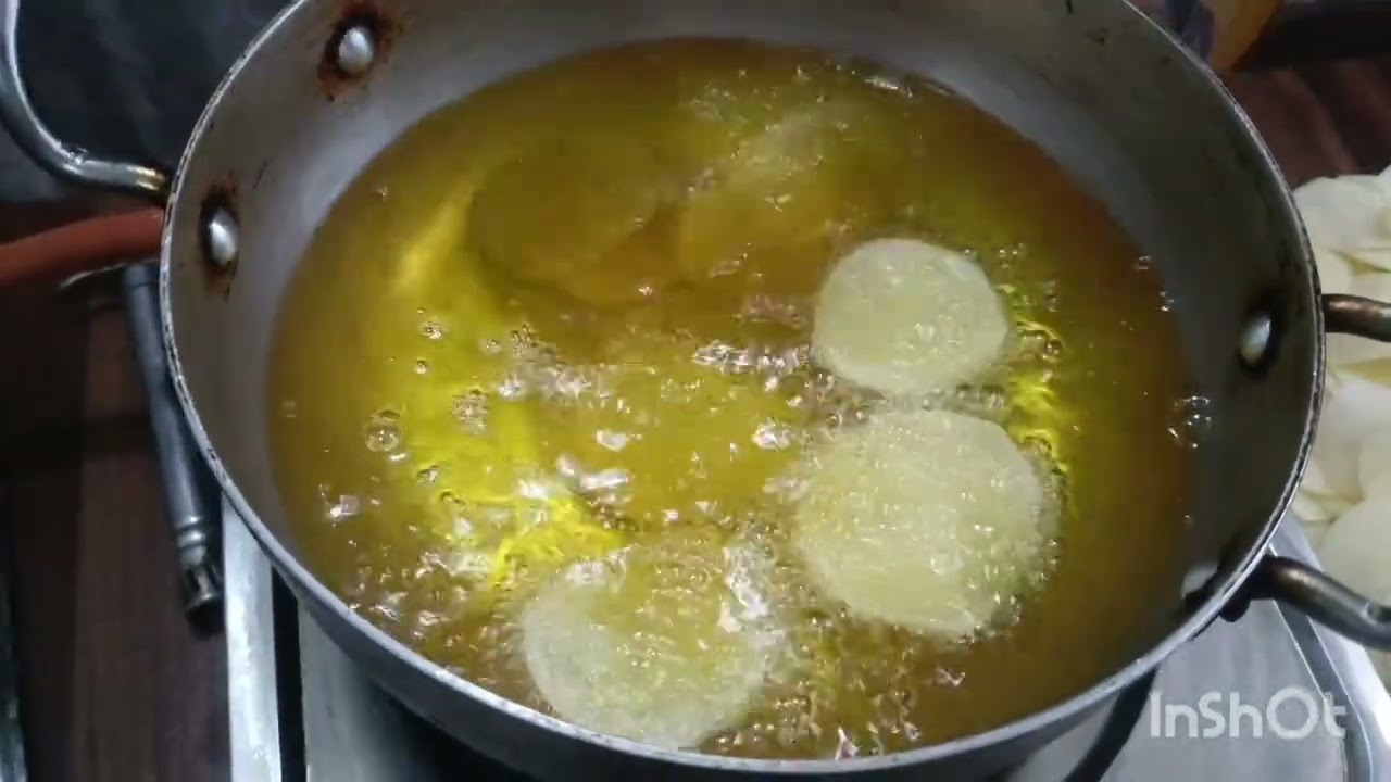 Home made potato chips special recipe tasty surinder kitchen 