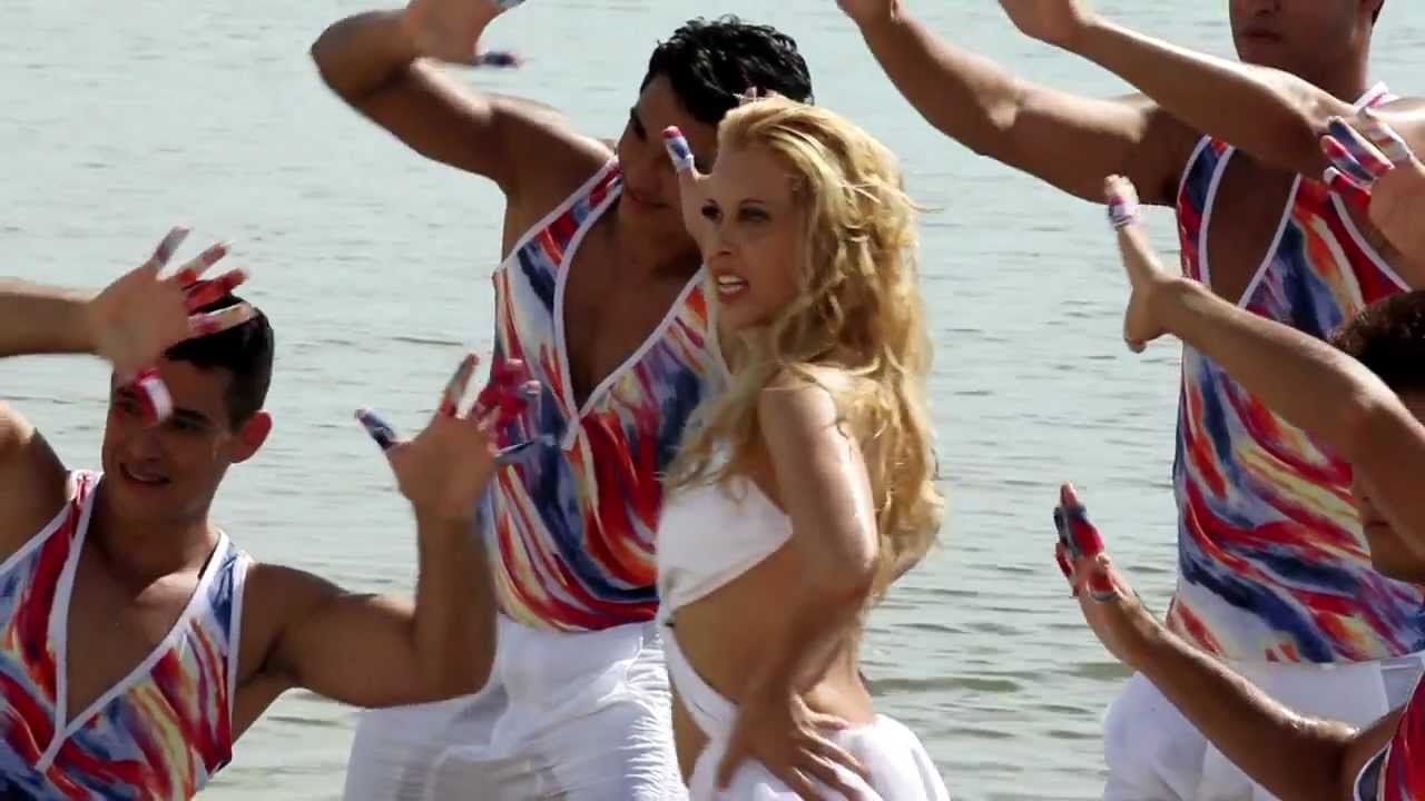 Clipe O Que É Que Adianta - Banda Calypso
