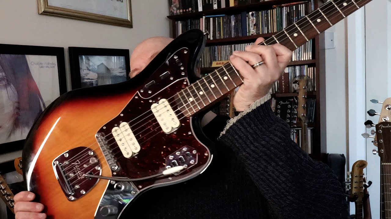 Fender Classic Player Jaguar Special HH 2016 in 3 Colour Sunburst