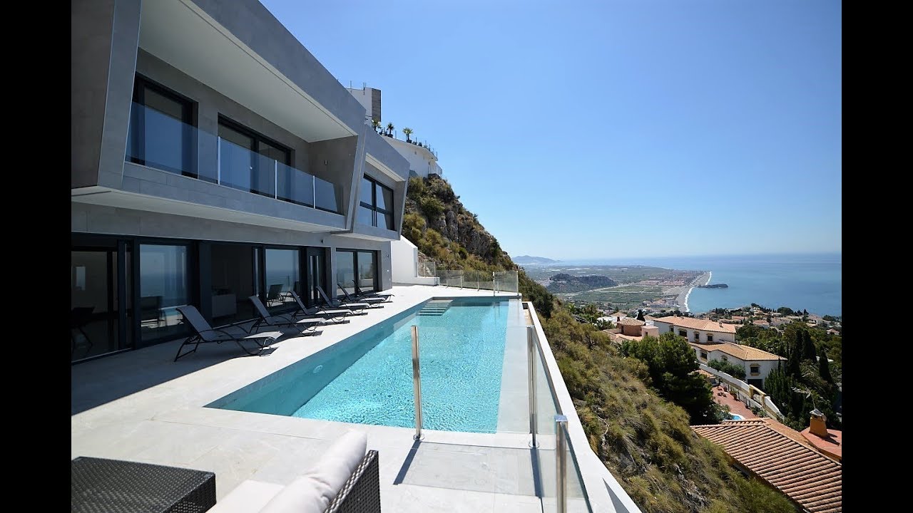Ref. 1461A_ Modern, south facing villa with sea views, infinity pool, garage & lift