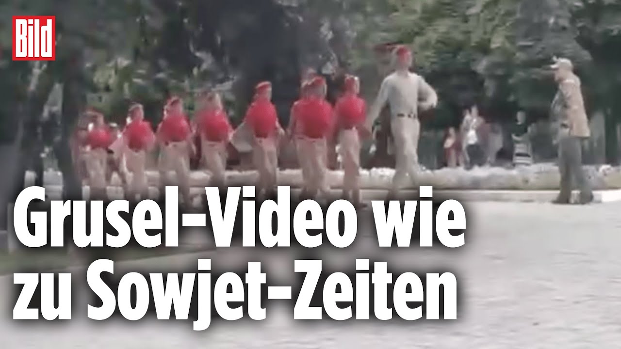 Kinder marschieren für Putin-Propaganda durch Mariupol | Ukraine-Krieg