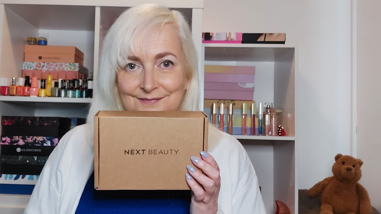 Unboxing - Next Beauty - The Ultimate Staycation Beauty Box - June 2024