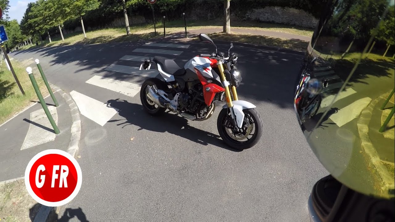 [BMW F 900 R A2] Pour mettre un pied chez BMW